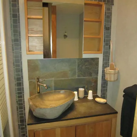 La Tour De Castel-vielh Guest house