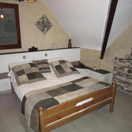 La Tour De Castel-vielh Guest house